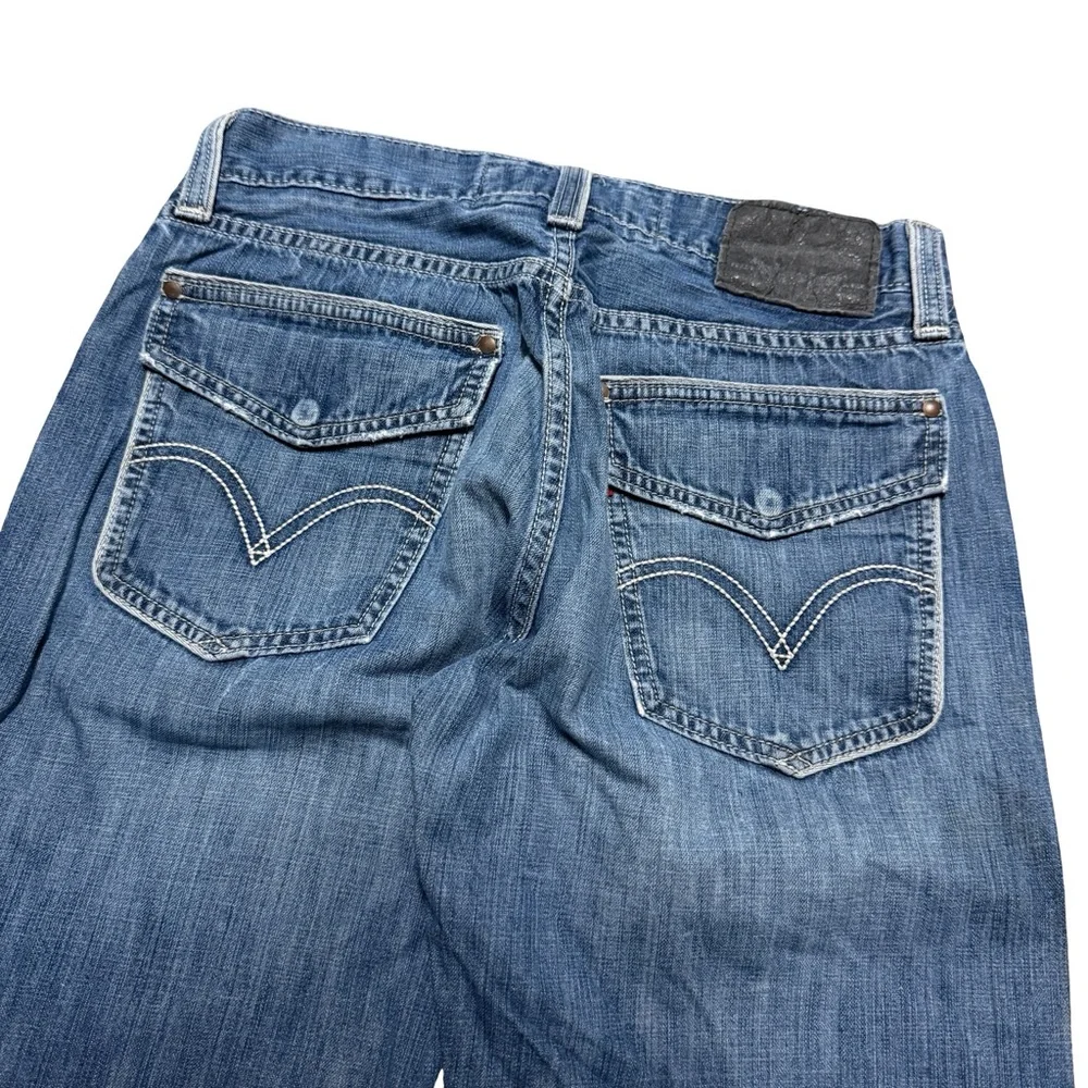 Levis leg opening